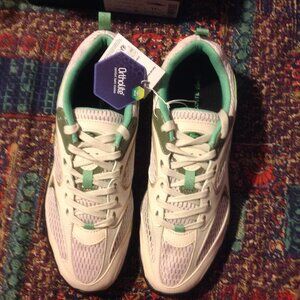Lacoste Men's Storm 96 Sneakers - 11.5 - New in Box